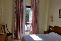 HOTEL HUMANES