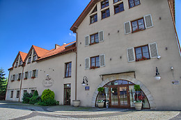 Villa Estera - Hotel & Restauracja