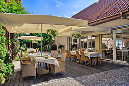 Villa Estera - Hotel & Restauracja