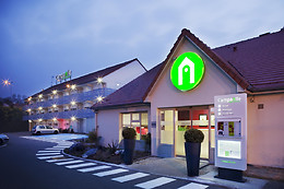 Hotel Campanile Epône