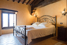 Castello Di Giomici