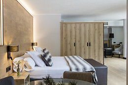 ACTA ARTHOTEL Q 4*