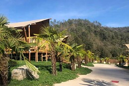 CAN BORA LODGES