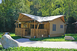 CAN BORA LODGES