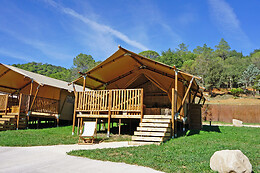 CAN BORA LODGES