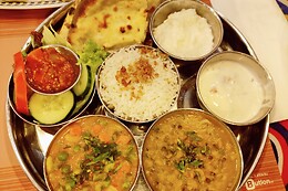 Monkey Temple (Nepalese Street Food)