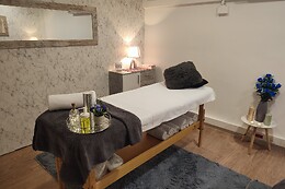 AMBAR THAI MASSAGES