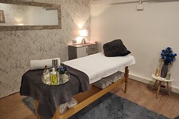 AMBAR THAI MASSAGES