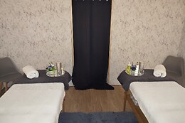 AMBAR THAI MASSAGES