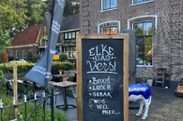 Bij Moeders in De Kosterij