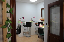 LLARELA NAILS CENTER