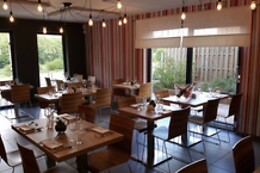 Gusto by Aux Trois Petits Points