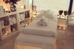 JULIA'S BEAUTY NAILS CENTER