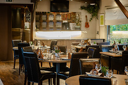 Logis Hôtel des Acacias - Restaurant L'Acacias Gourmand