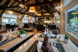 Logis Hôtel des Acacias - Restaurant L'Acacias Gourmand