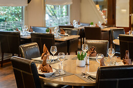 Logis Hôtel des Acacias - Restaurant L'Acacias Gourmand