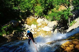 Outdoor canyoning