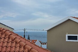 FAMILY SURF HOME