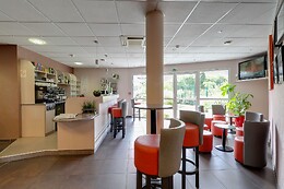 Brit Hotel - Hotel St Méen en Brocéliande