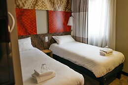 Ibis Quimper