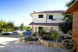Villa Garden