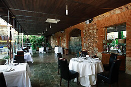 GASTRO-HOTEL PALACIO DE LA SERNA