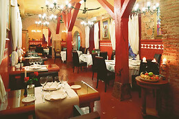 GASTRO-HOTEL PALACIO DE LA SERNA