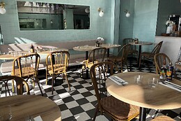 Tartine Restaurant