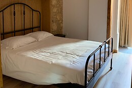 Bike Suite & Lounge