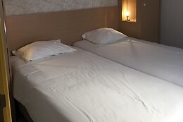 Bike Suite & Lounge