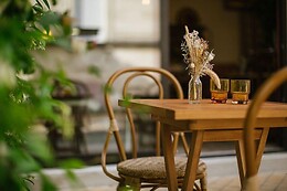 LES VOYAGEURS Restaurant
