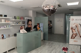 LA CABINA DE EVA Y TINA