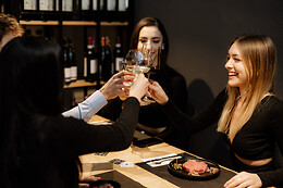 Vizio Wine Bar