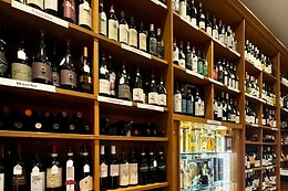 Lady Wine - Wine Bar