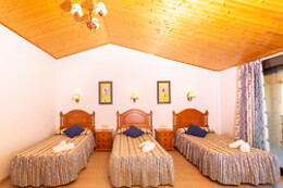 HOSTAL LOS ROSALES