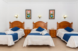 HOSTAL LOS ROSALES