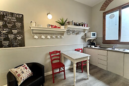 VELLUTI CHIC HOUSE