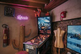 LA CASITA DE ALBINO & LARCADE