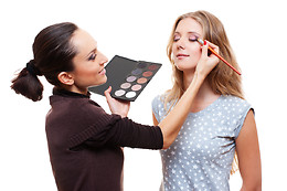 THE BEAUTY CORNER - MARTA MONNE
