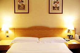 IH Hotels Milano Lorenteggio