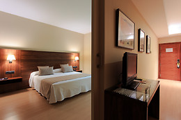 HOTEL RISCAL