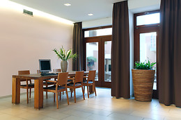 Hotel Carol