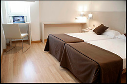 HOTEL CADOSA