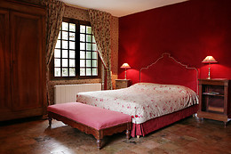 Le mas des pots rouges