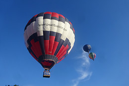 Pearl Balloon