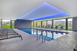 R hotel experiences