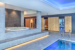 R hotel experiences