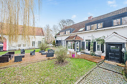 Hotel The Originals La Ferme Blanche Lille Nord