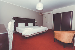 VILA HOTEL - GUIMARÃES
