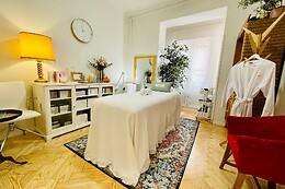 IRALAULTIMA BEAUTY CENTER